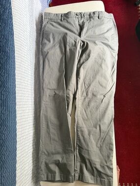 Joseph Abboud Men's Chinos in Light Gray